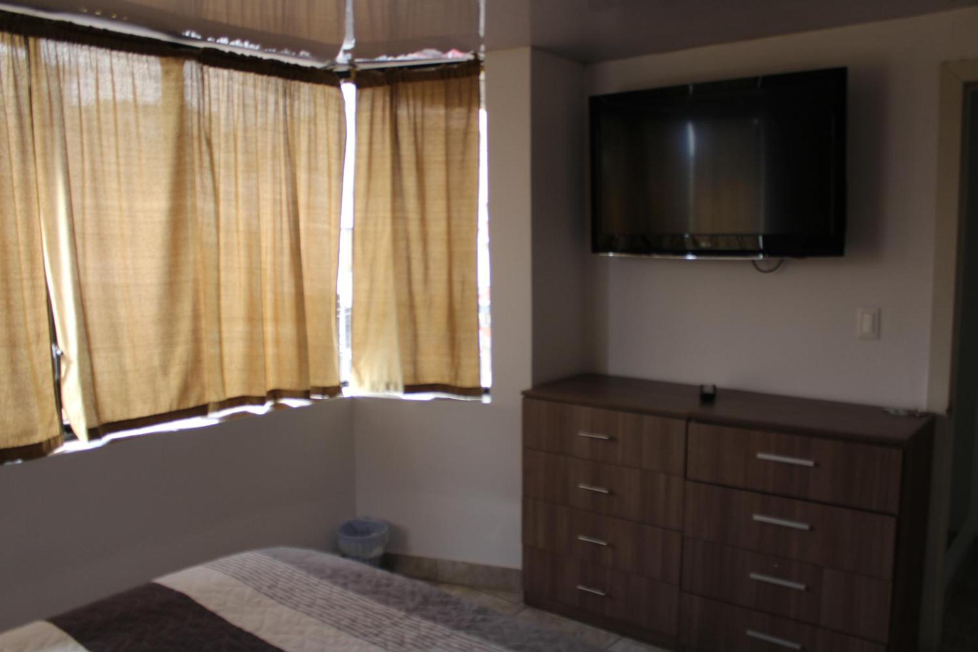 JULIUS HOSTAL - No hay parqueadero Quito Exterior foto